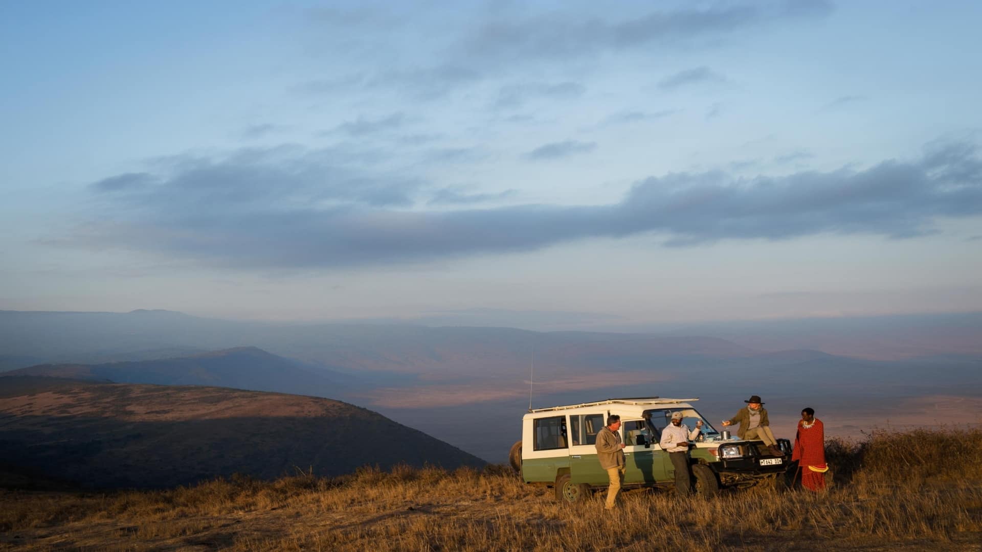 Aisanguyan Entamanu Ngorongoro breakfast at the crater
